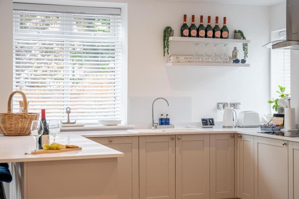 The Hideaway Luxury 5* 2 Bed Garden Apartment Scarborough Eksteriør billede